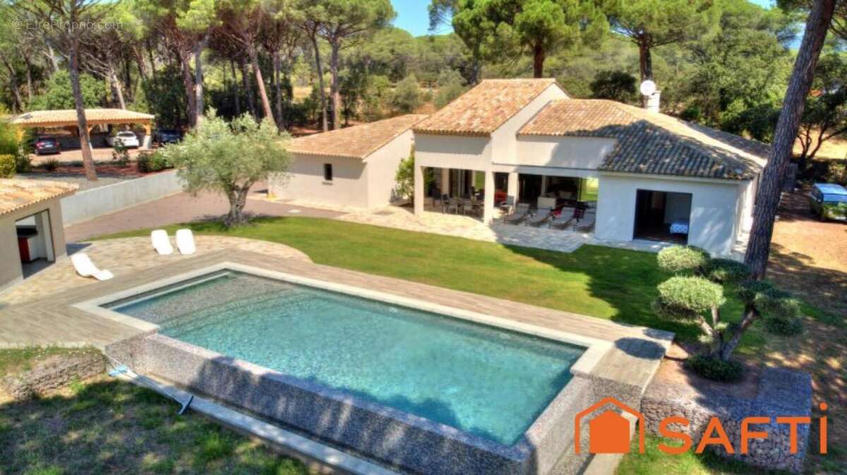 Photo 2 - Maison à ROQUEBRUNE-SUR-ARGENS