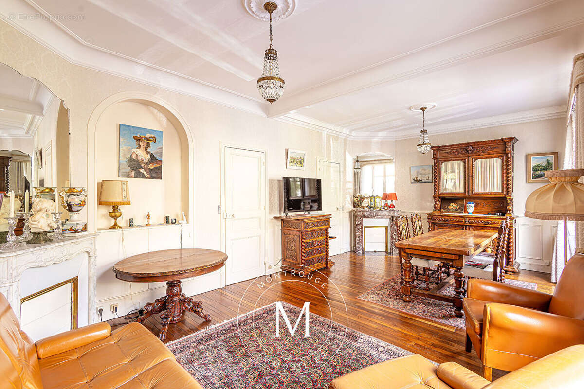 Maison à MONTROUGE
