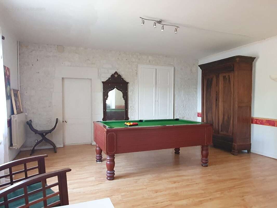 Maison à VILLARS-EN-PONS