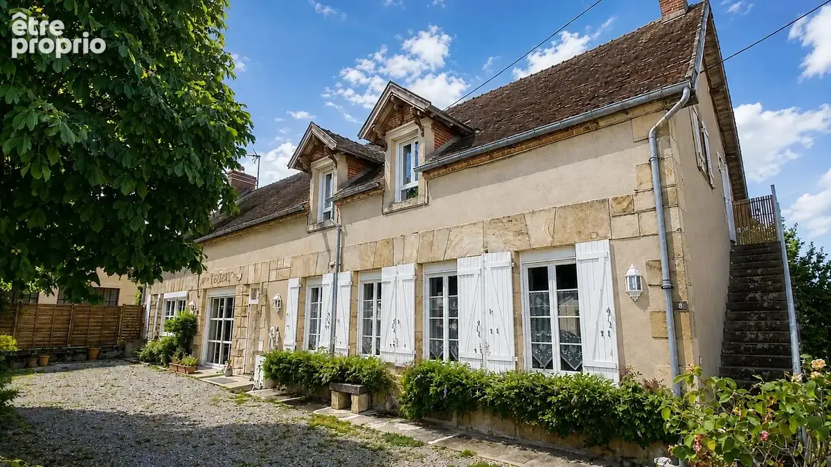 Photo Maison à Le Montet au prix de 169 000€