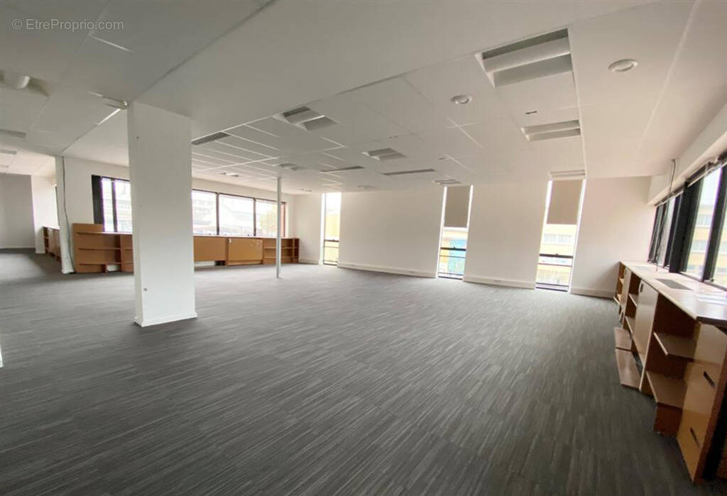 Commerce à IVRY-SUR-SEINE