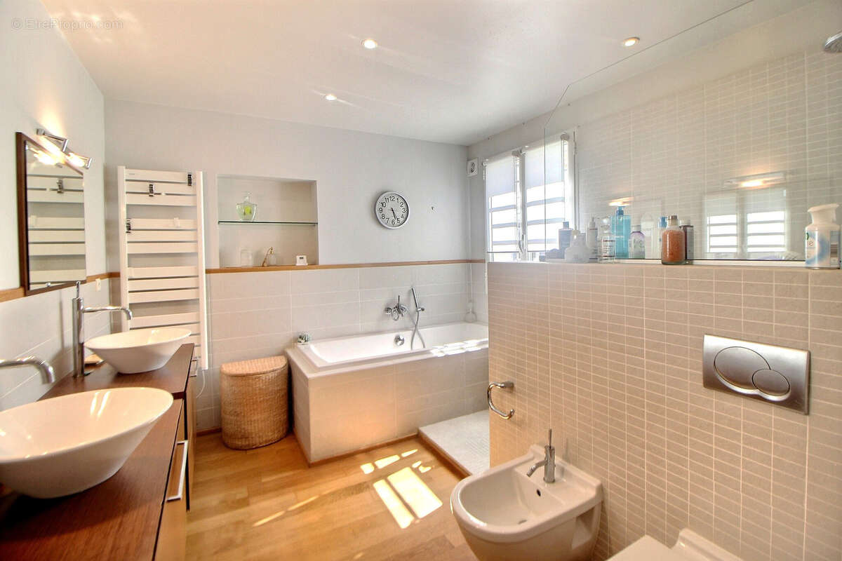 Maison à SAINT-CYPRIEN