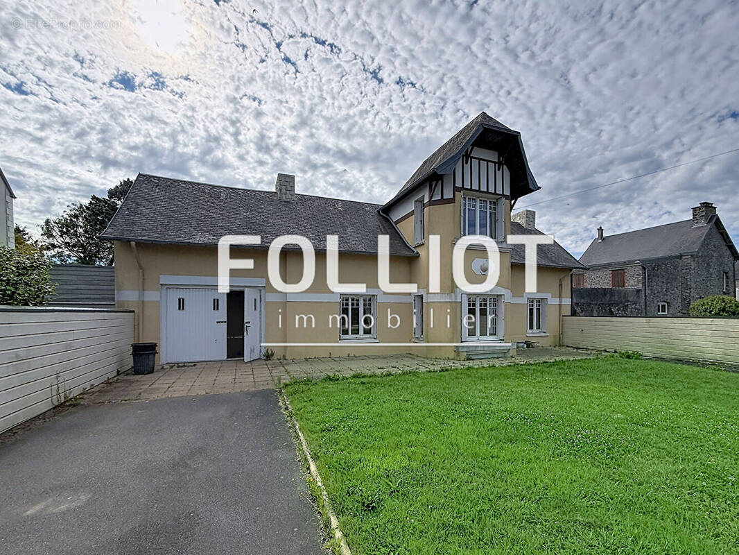 Maison à COUTANCES