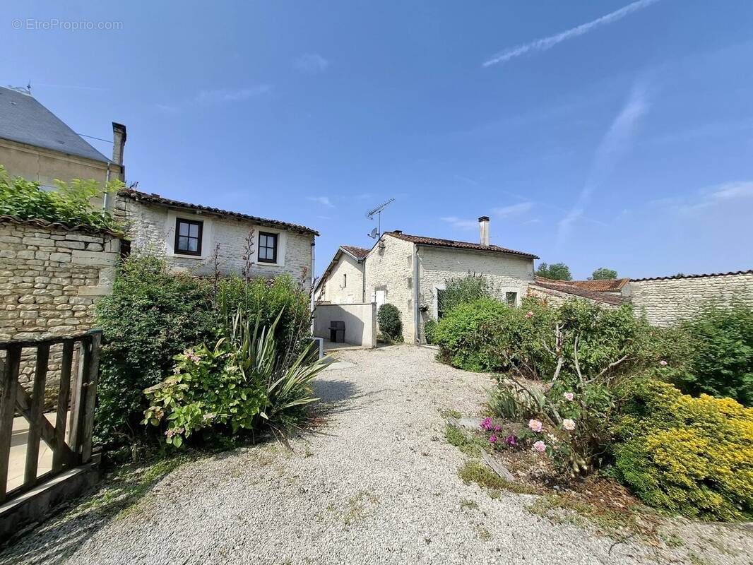 Maison à MATHA