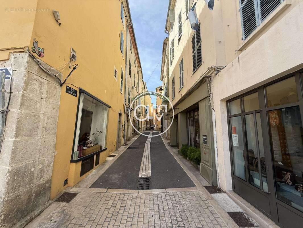 Appartement à HYERES