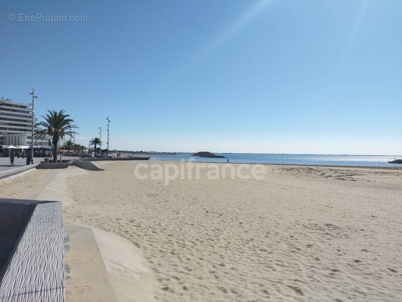 Commerce à LA GRANDE-MOTTE