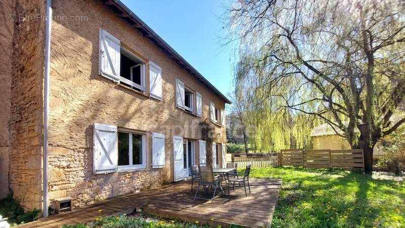 Maison à PRATS-DU-PERIGORD