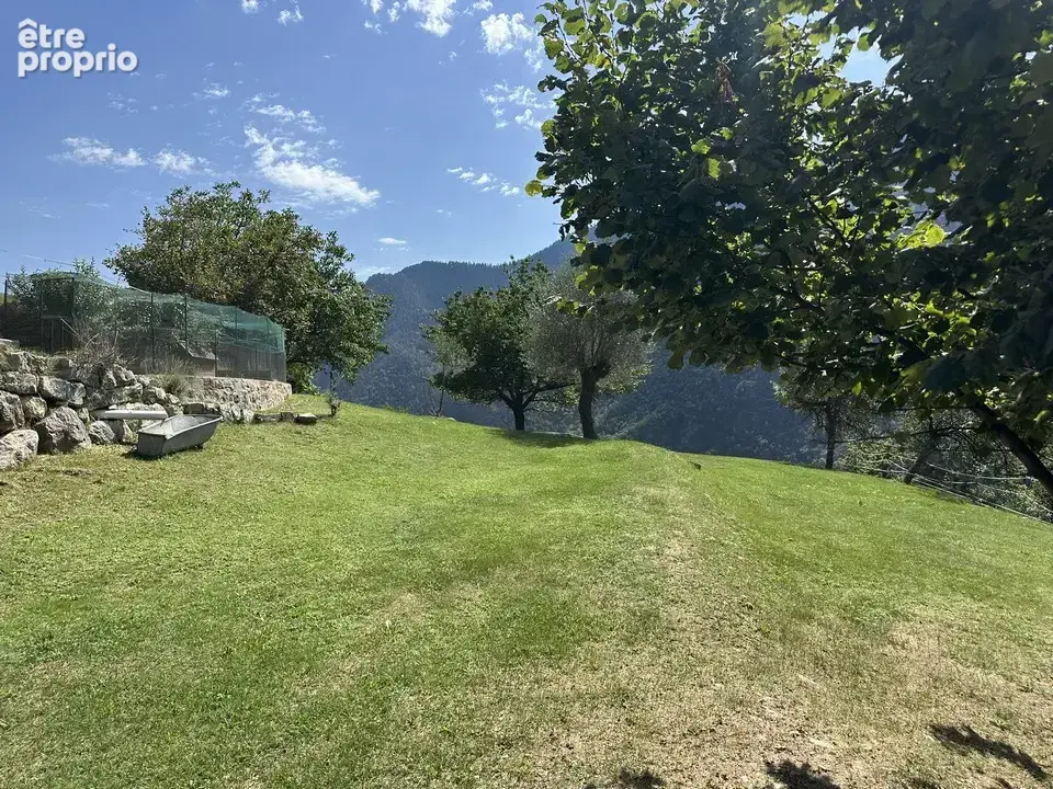 Propriété d'exception! Très beau chalet 4 pièces sur plus d'un hectare de terrain attenant. - photo 20
