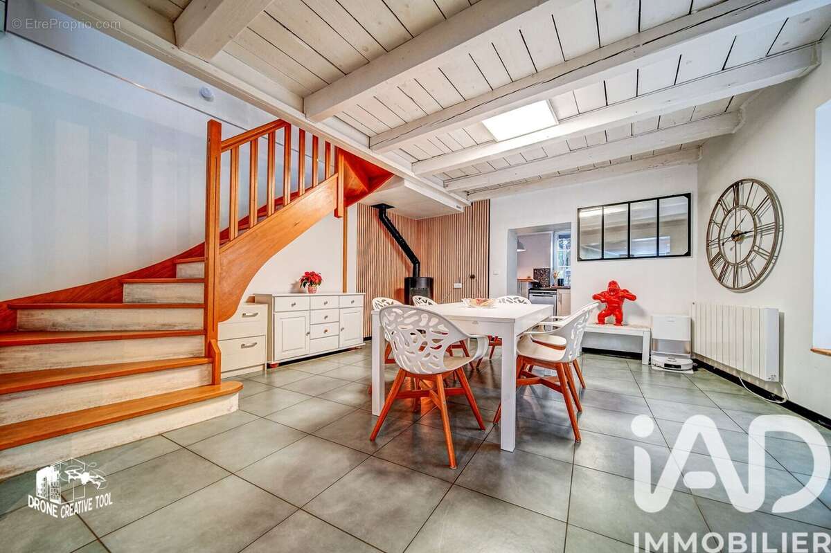 Maison 176 m² à Vaux  - photo 6