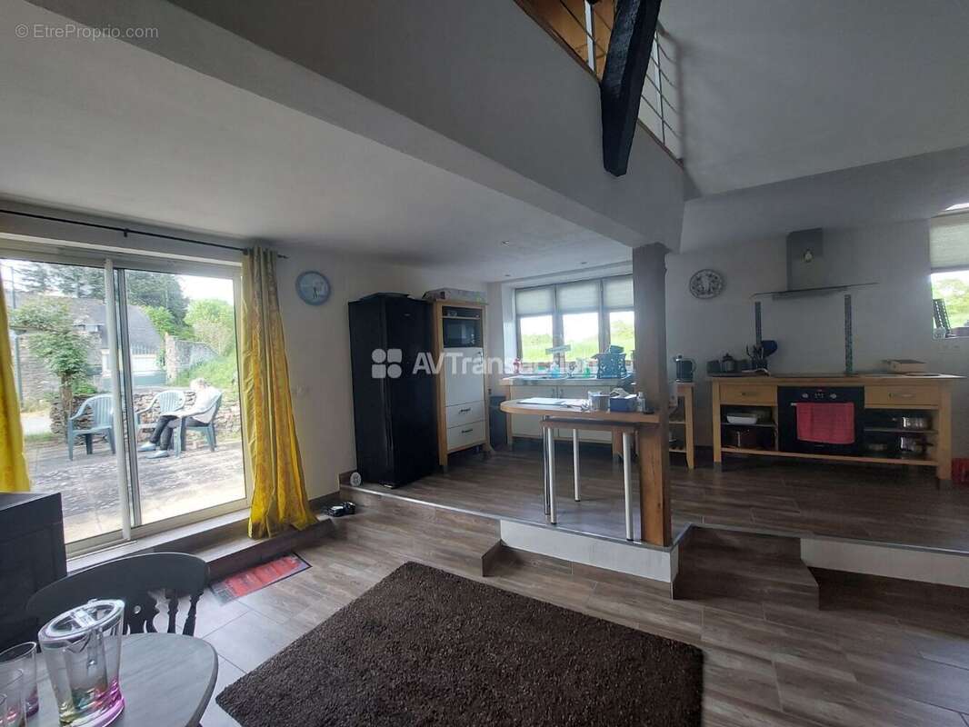 Maison à MESLAY-DU-MAINE