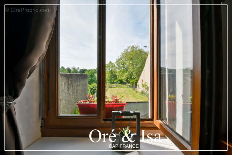Dpt Cher (18), Loye-Sur-Arnon, Maison 112 m² – Grand terrain, dépendance de 100 m² et garage avec fosse - photo 34
