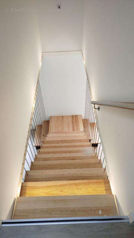 Maison à SAINT-LAURENT-DE-LA-PREE