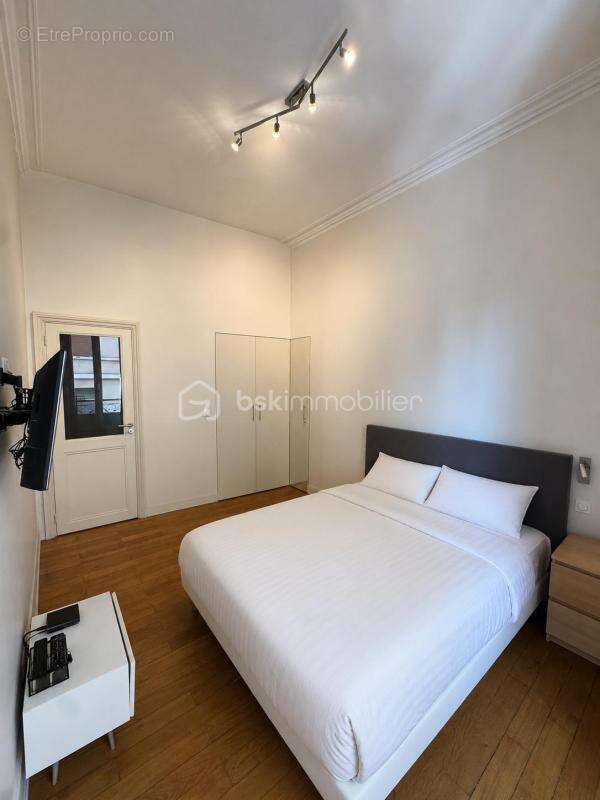 Rare à la vente – Secteur Préfecture – T2 de 54 m² avec prestations de qualité - photo 4