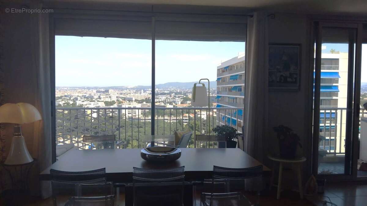 Appartement à MARSEILLE-9E