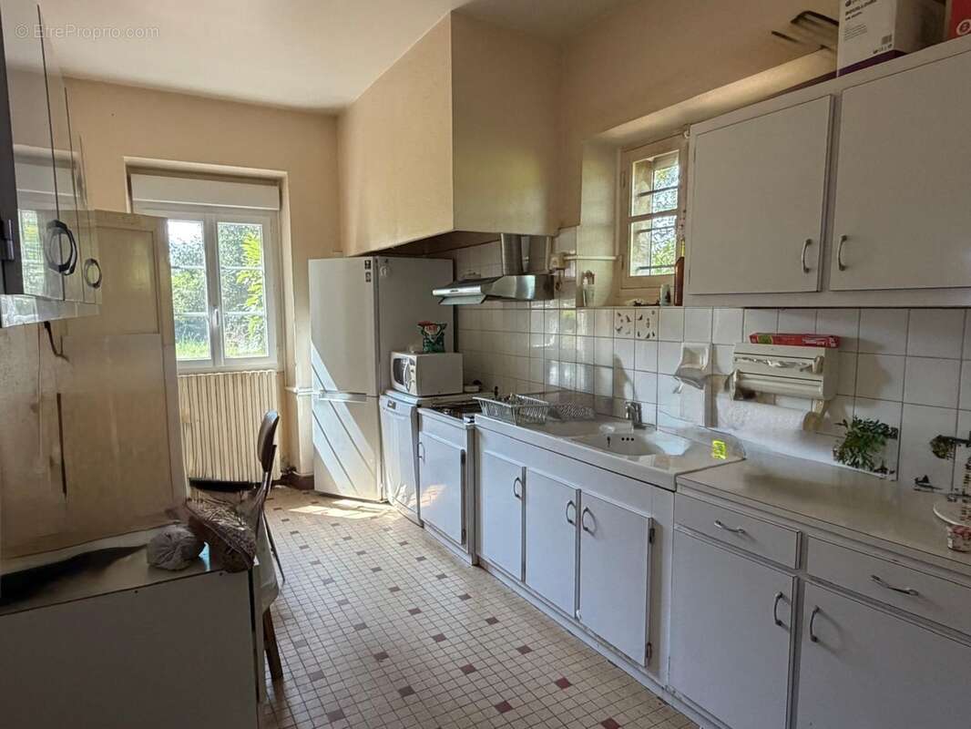PLAISANCE DU GERS(32): MAISON BOURGEOISE avec garages et dependances , dans son jus, 190m2 sur terrain paysagé et pâture de 5.00 - photo 11