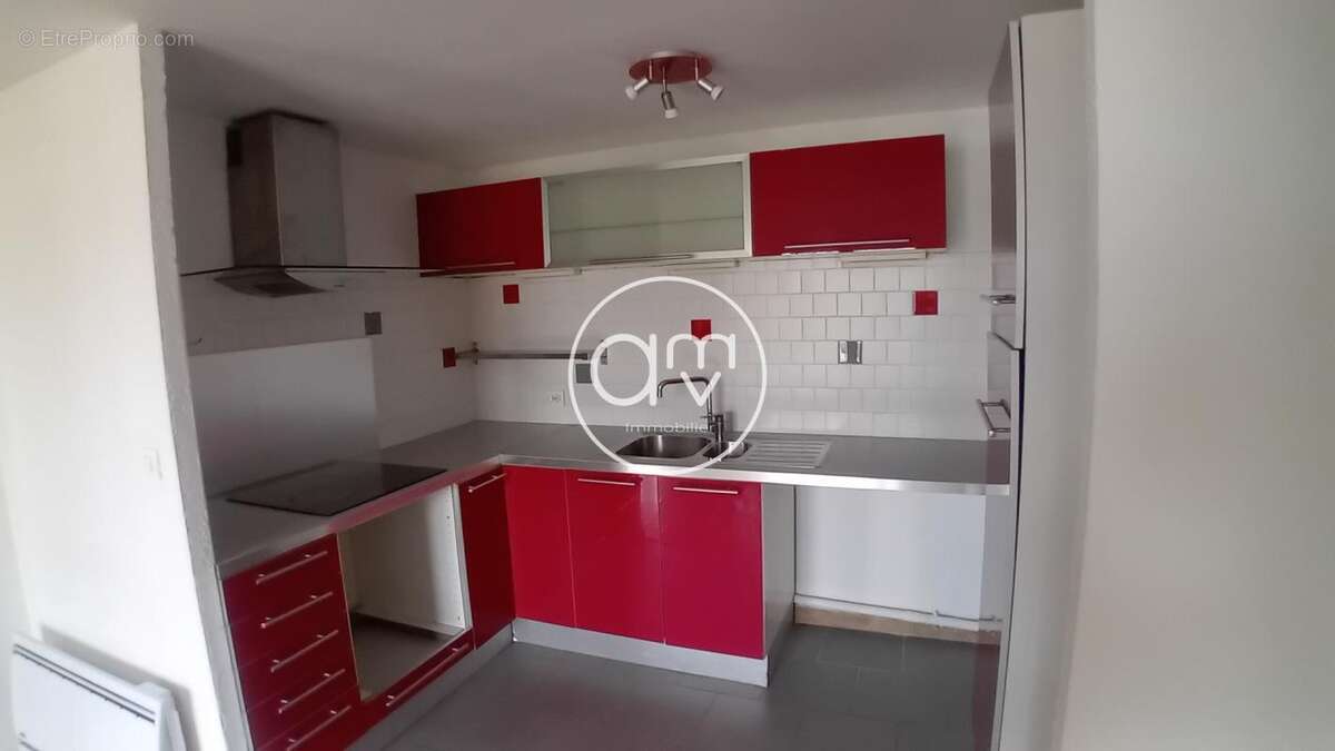 Appartement à LA CRAU