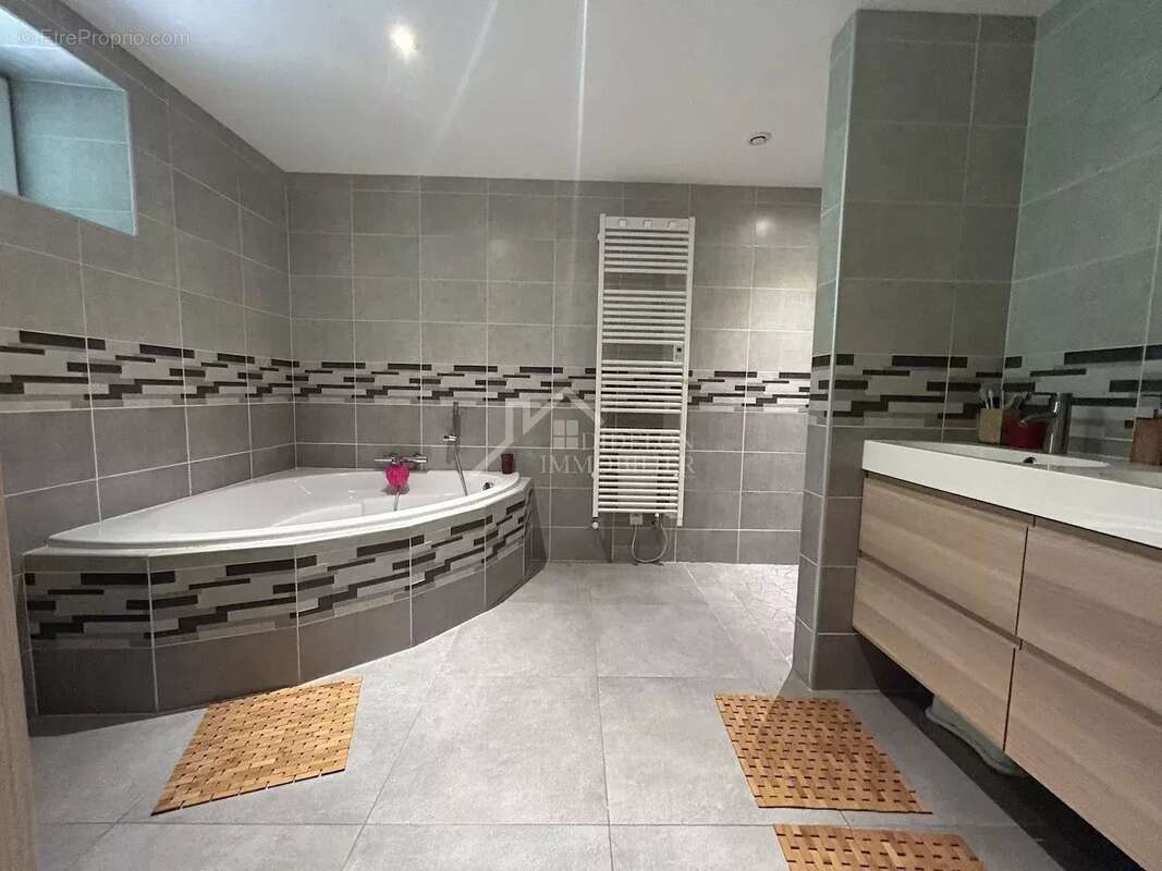 Maison 4 pièces - 163,84m² - photo 8