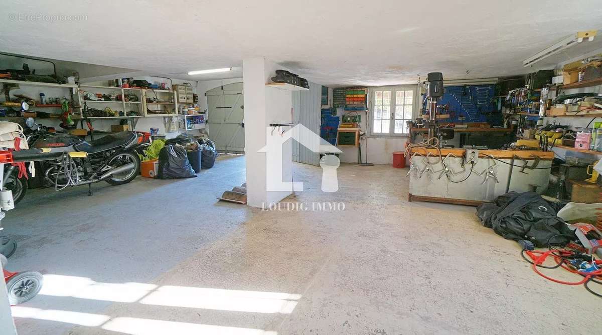 Maison à TOURRETTES-SUR-LOUP