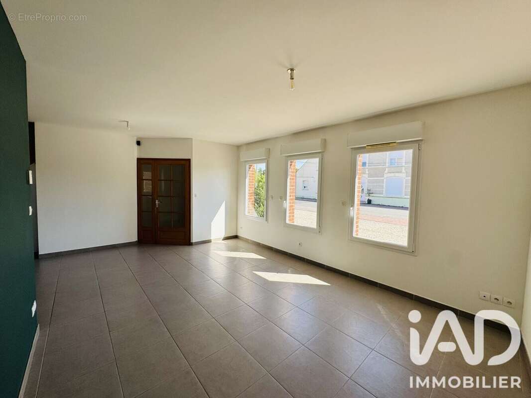 Maison 114 m² à Moncheaux  - photo 4