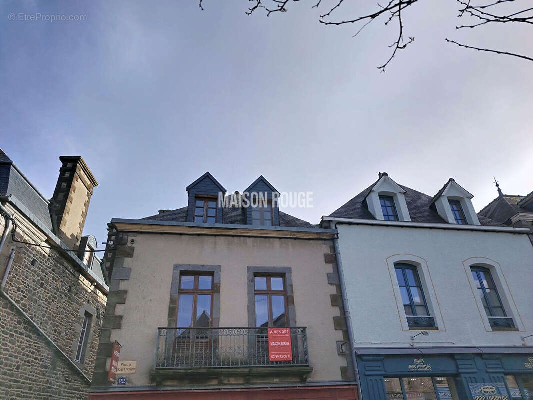 bel appartement T4  hyper centre COMBOURG - photo 2