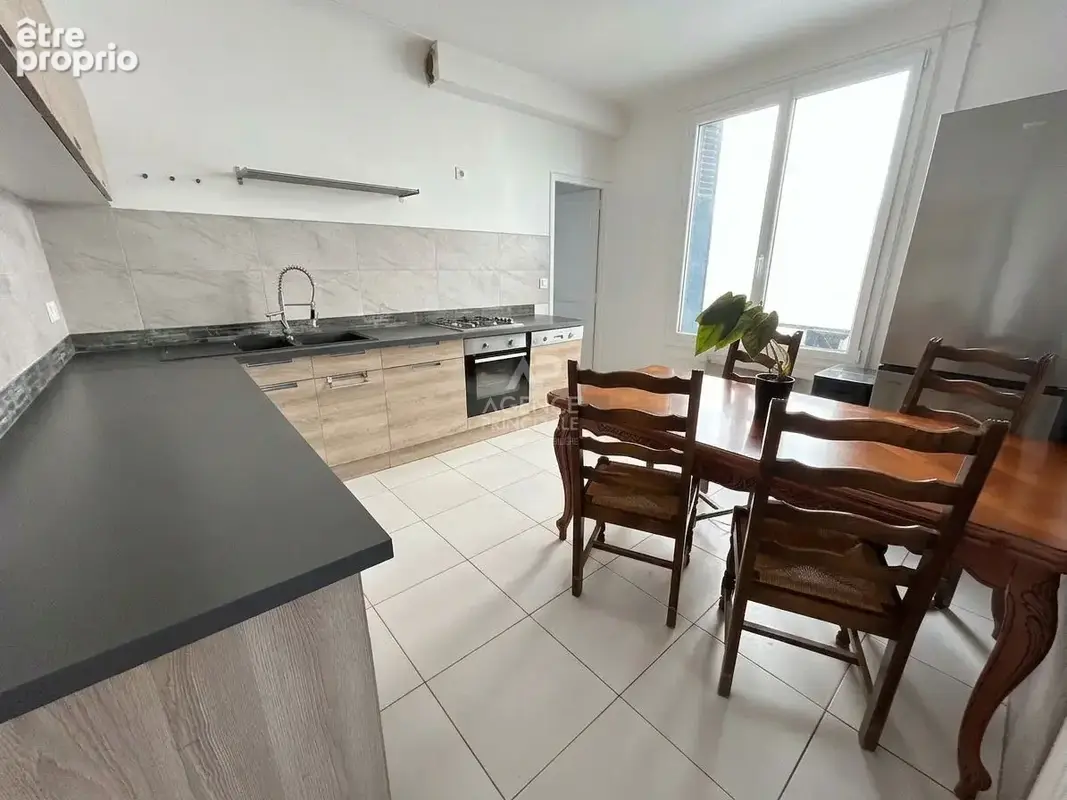 Maison Poissy 6 pièce(s) Quartier Saint Barthélémy - photo 4