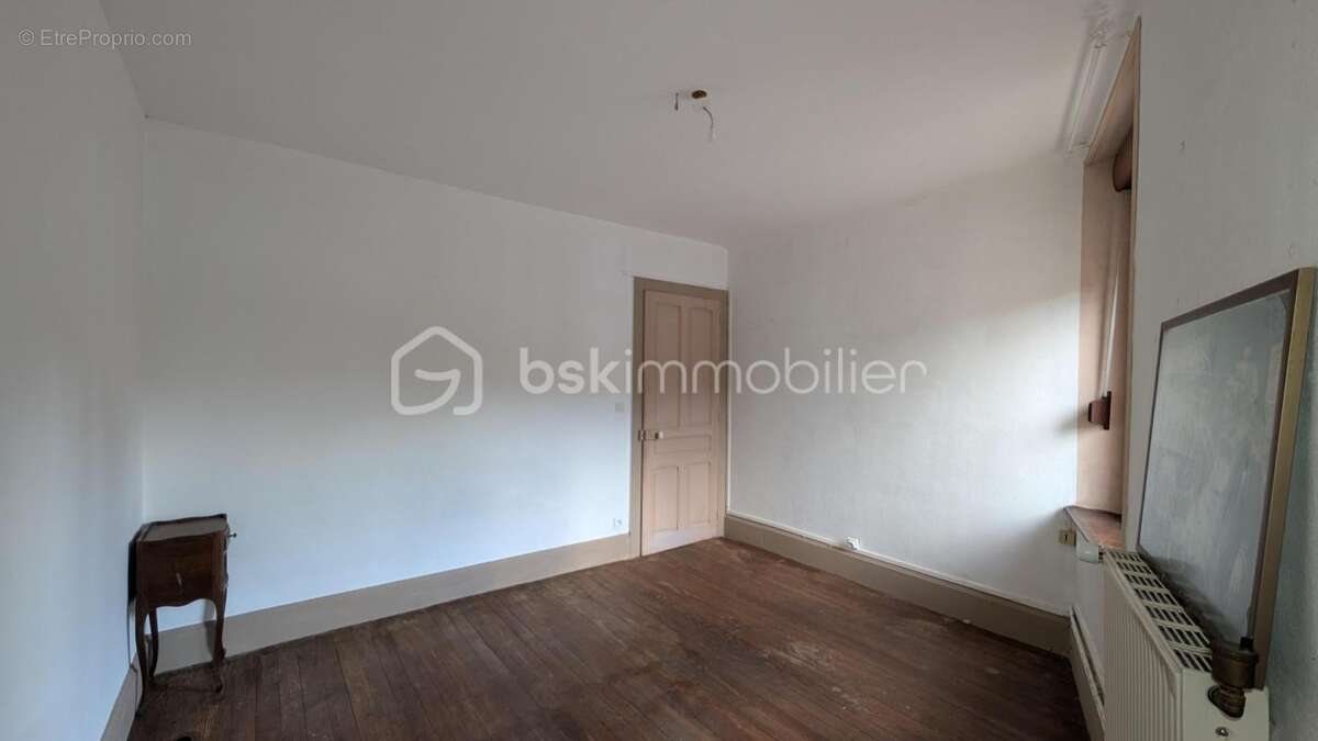 Commerce à VEXAINCOURT