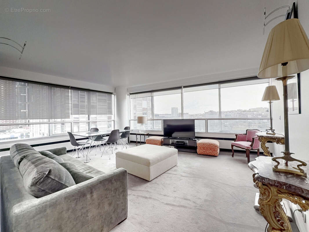 Appartement à PARIS-15E