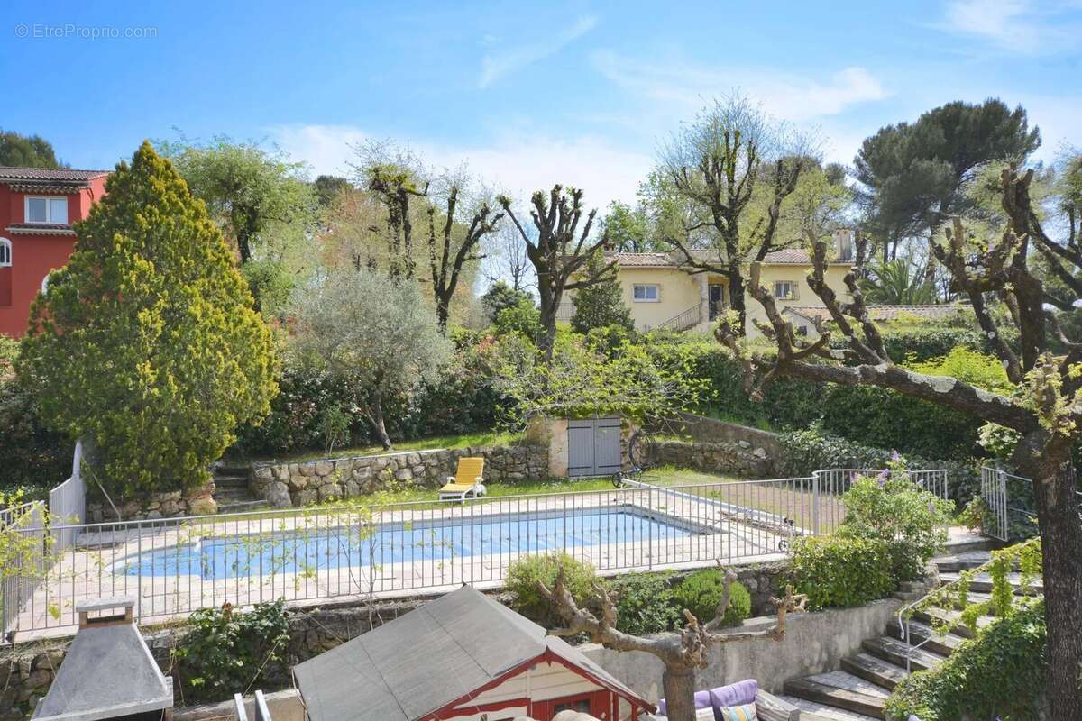 Maison à MOUANS-SARTOUX