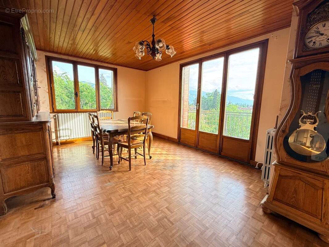 Maison à COUBLEVIE