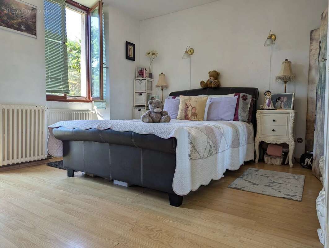 Belle propriété de caractère avec une maison pour les invités et un lac de pêche exceptionnel - photo 5