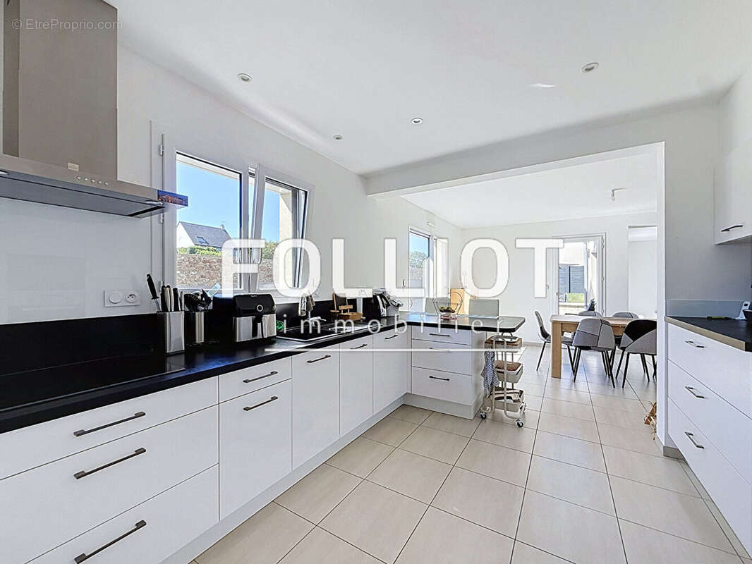 A vendre Maison 7 pièces à vendre à Saint Pair sur Mer - Réf. 12511AH - photo 6