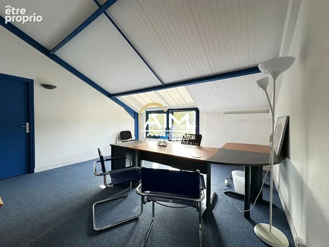 Bureaux 74 m² avec locataire en place - ST AVERTIN (37550) - photo 2