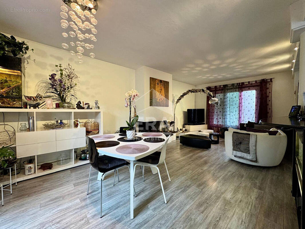 Maison à COMBS-LA-VILLE