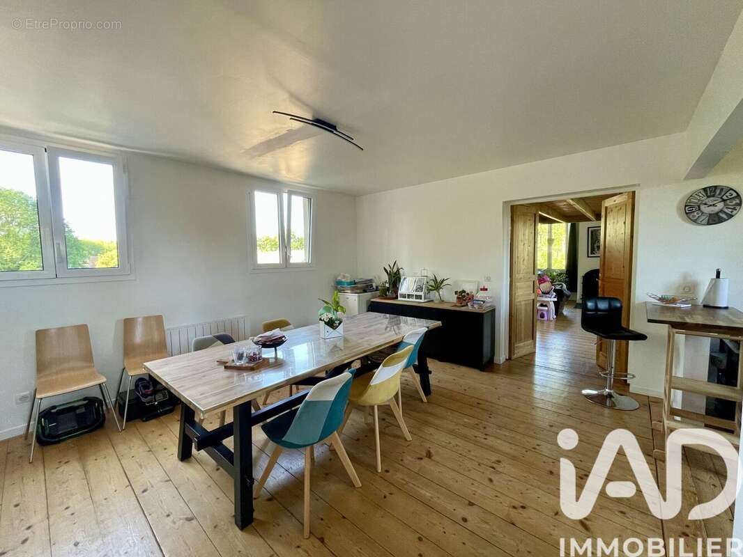 Photo 4 - Appartement à VERT-SAINT-DENIS