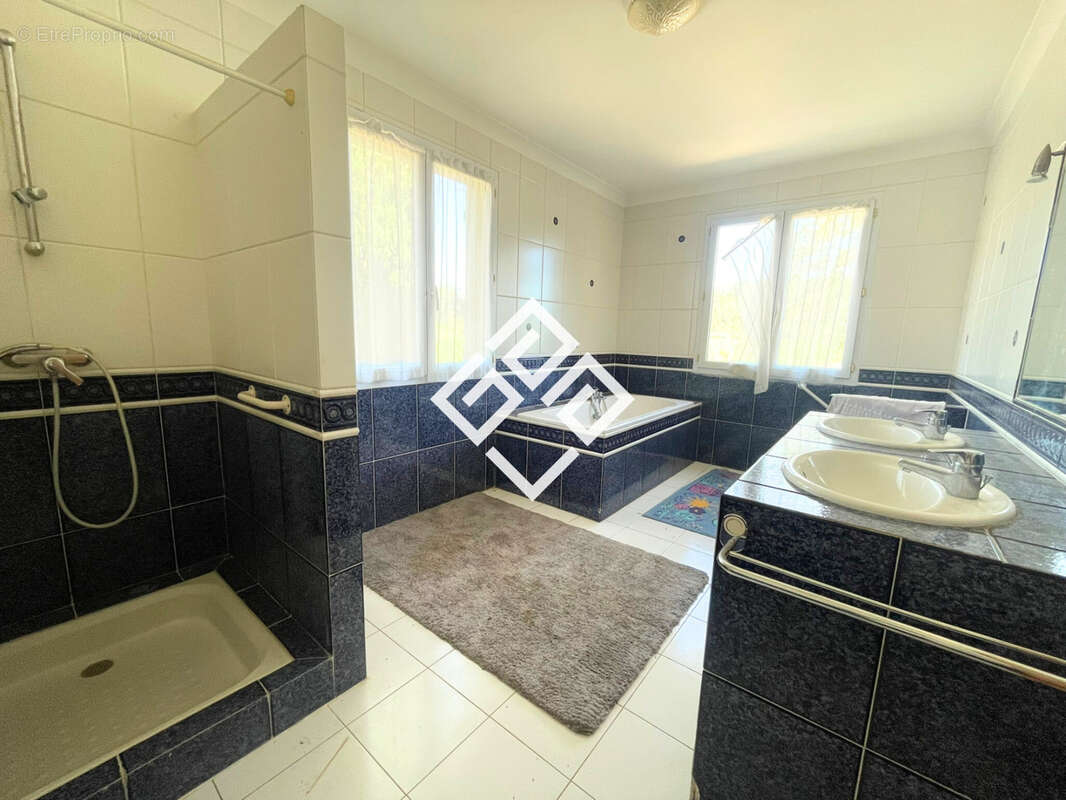 Maison à BIZE-MINERVOIS