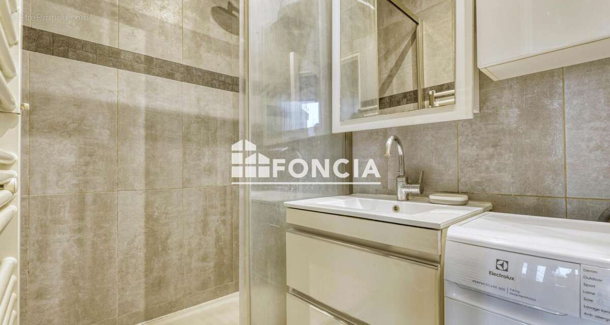 Appartement à PARIS-3E