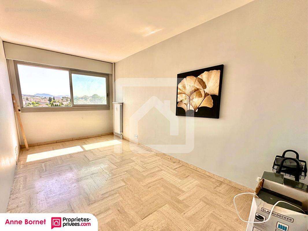Appartement 4 pièces 89 m2 avec 3 loggias, parking au sous-sol - photo 9