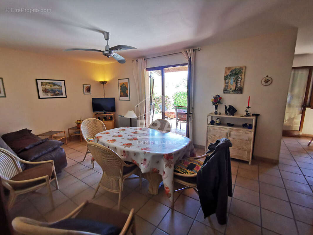 Maison à LES ISSAMBRES