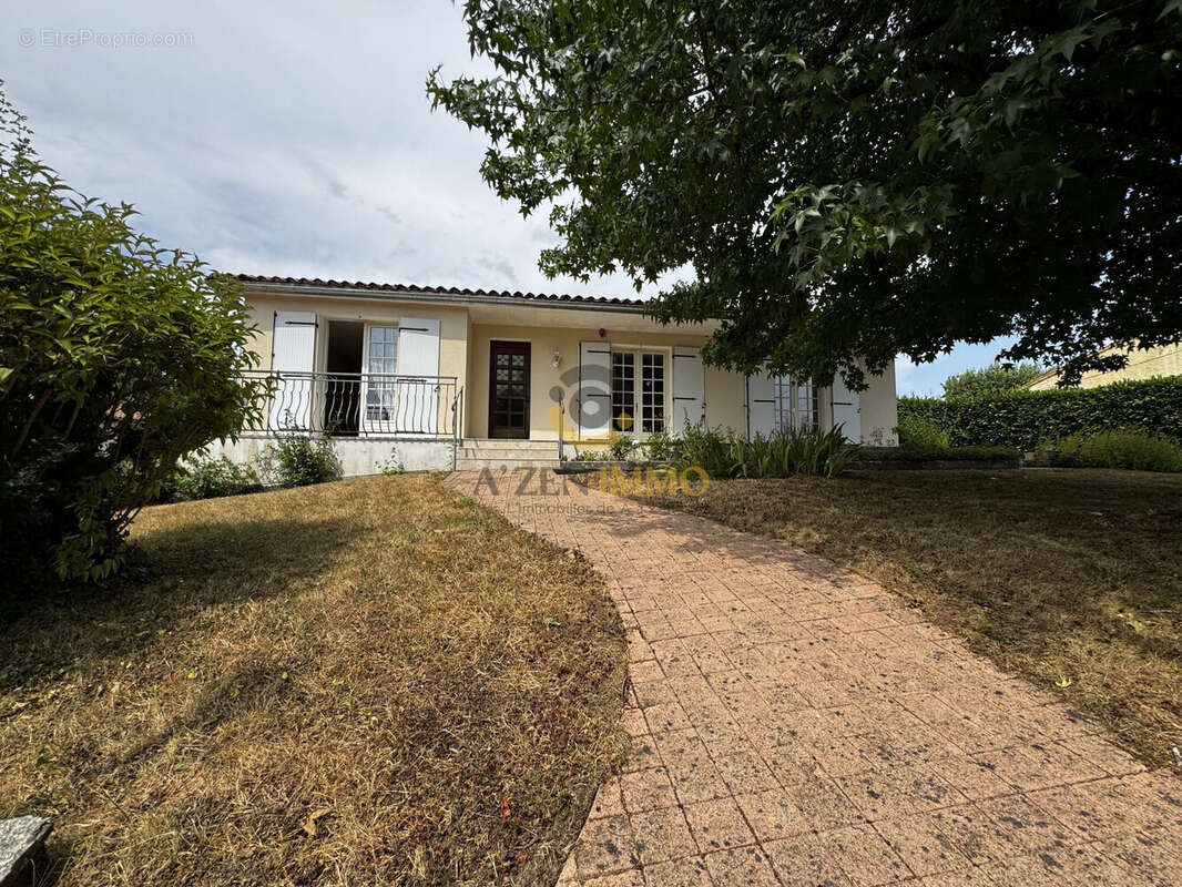 Maison 156 m² à Secondigny  - photo 2