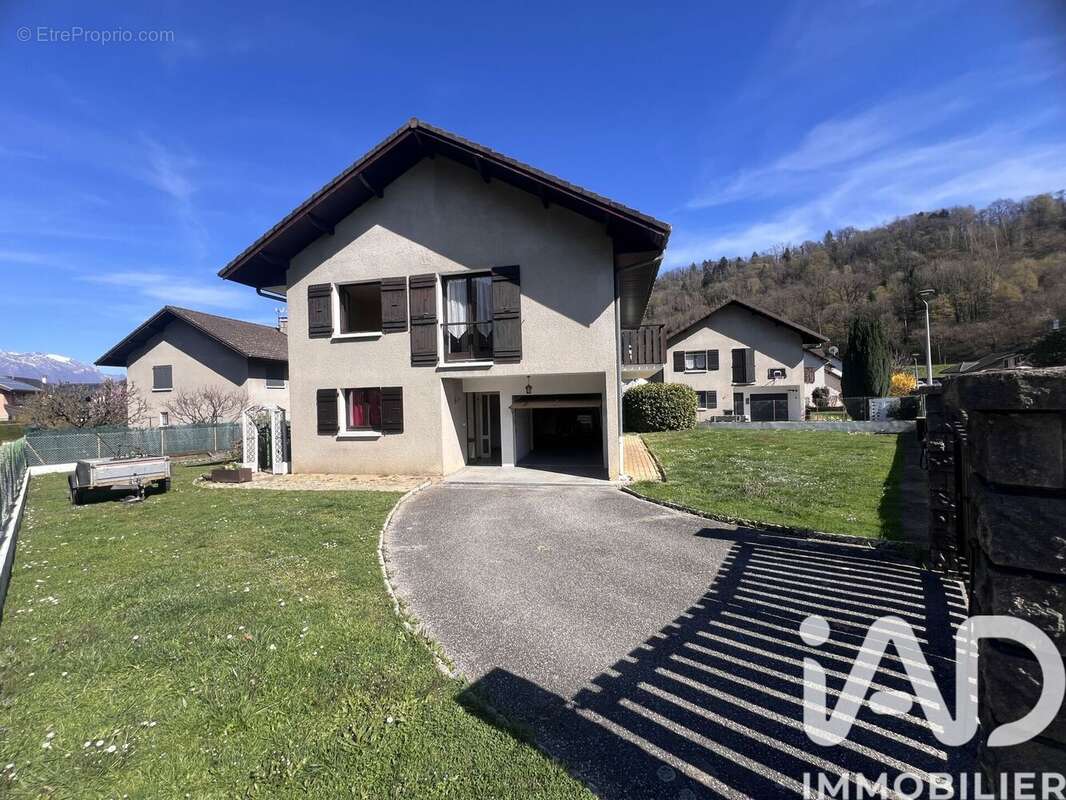 Photo 2 - Maison à LA ROCHETTE