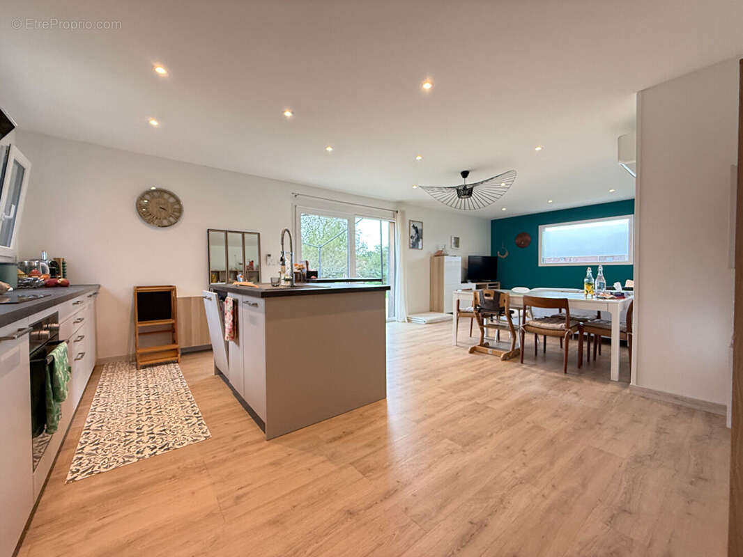 Maison à LONS-LE-SAUNIER