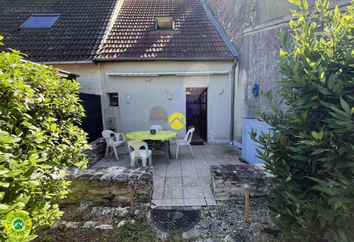 Maison à CHATEAUNEUF-SUR-CHER