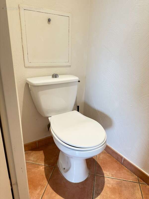 Appartement à GREOUX-LES-BAINS