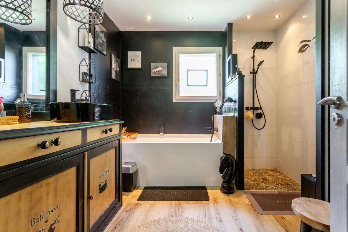 Maison à SAINTE-HELENE