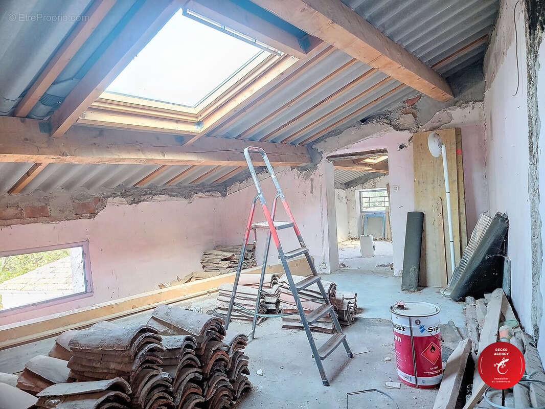 Maison à MONTFERRAT