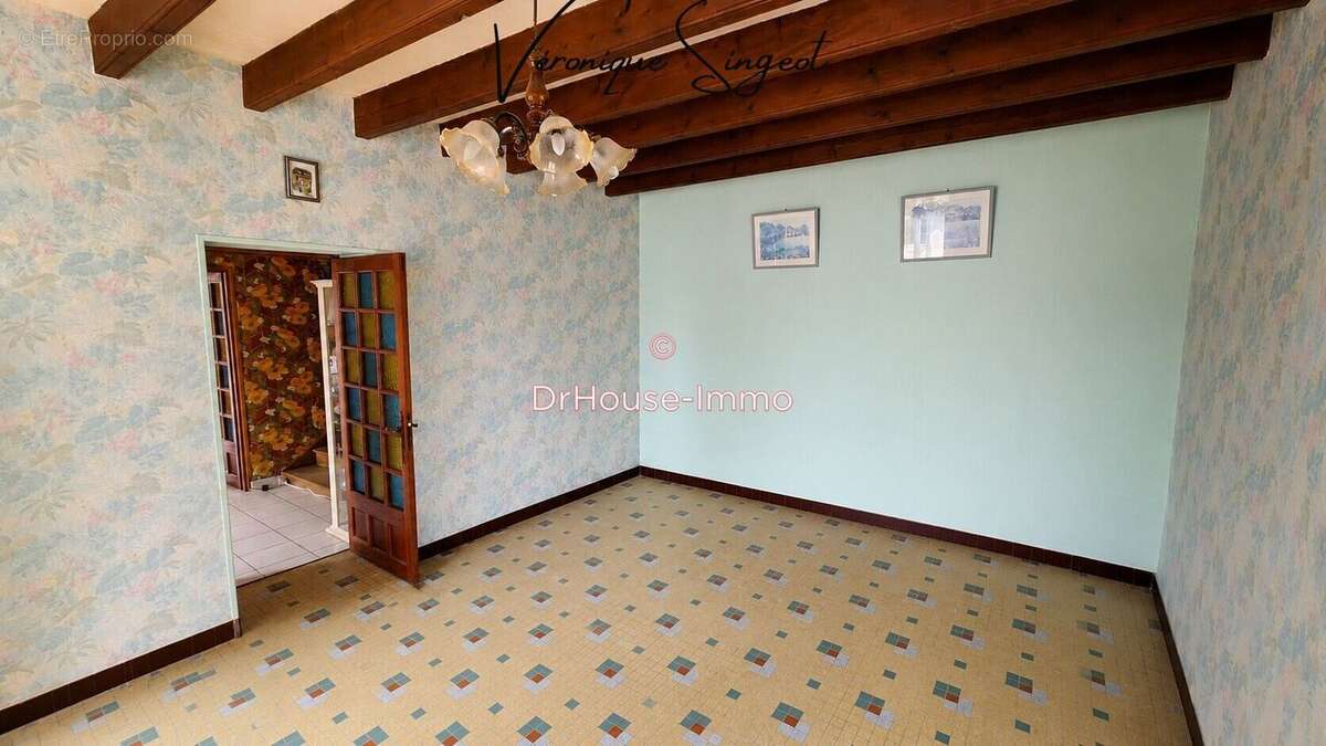Maison 116 m² à Petosse  - photo 18