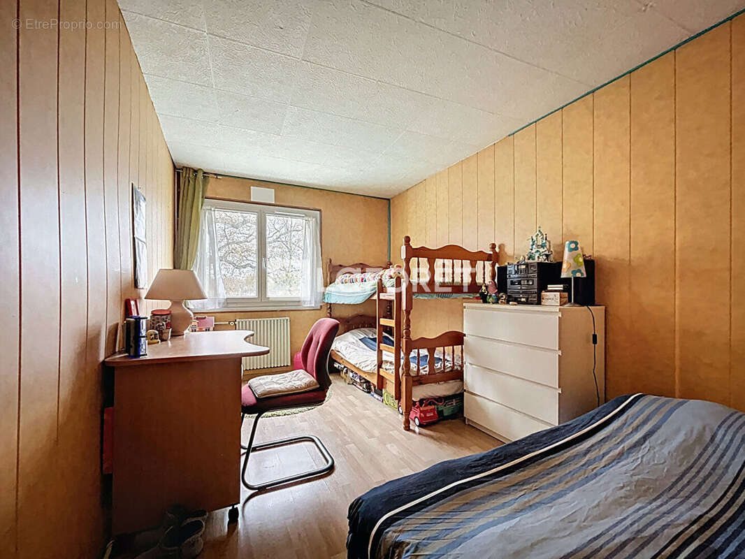 Appartement à VERNEUIL-SUR-SEINE