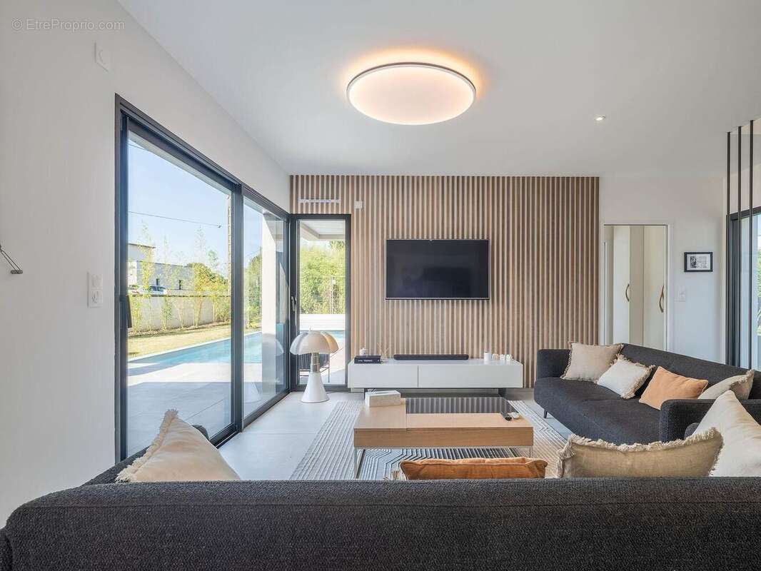 PHOTO20250924093403 2 - Maison à CESSON-SEVIGNE