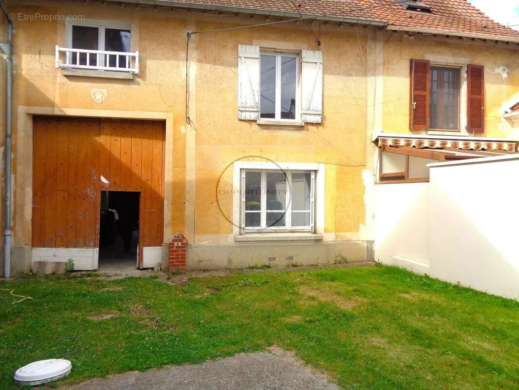 Maison à USSY-SUR-MARNE