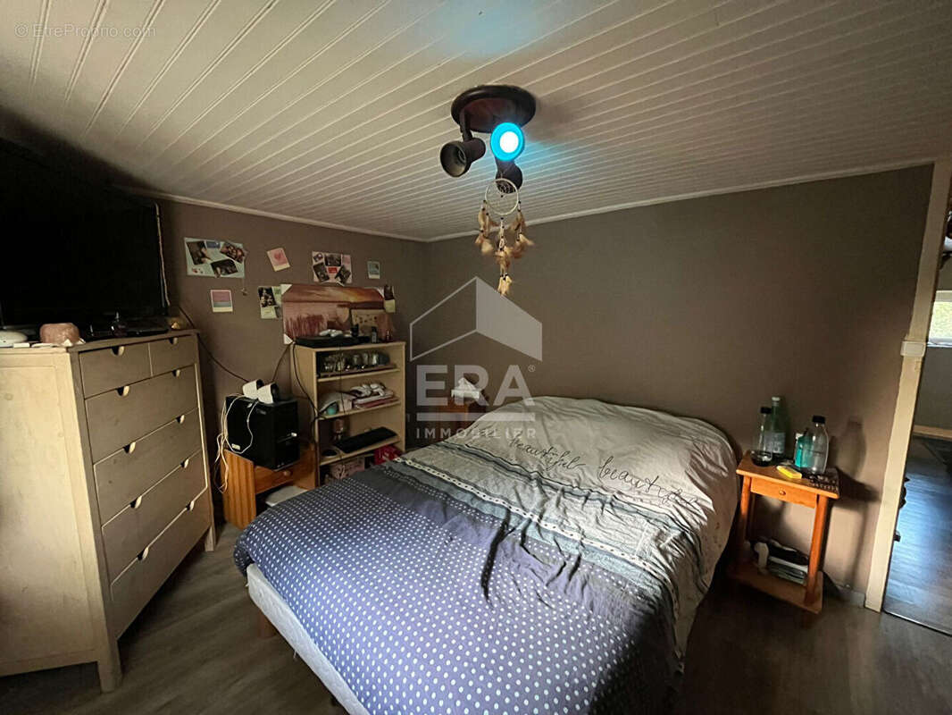 Maison à VILLIEU-LOYES-MOLLON